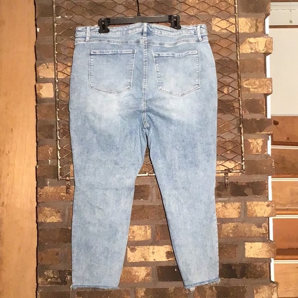 Stitch Star distressed jeans light blue 22 - Picture 2 of 3